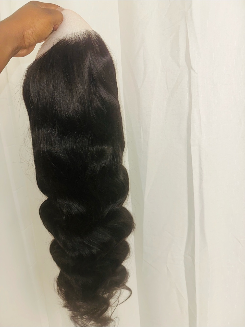 Lace Front Body Wave Wig in Natural Black - Sleek, Voluminous Style